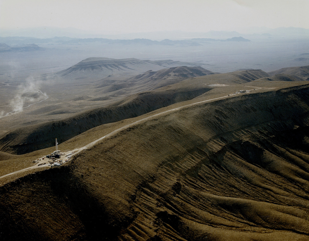 Yucca_Mountain_crest_south